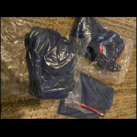 Size small Dickie scrubs - Picture 2 of 2